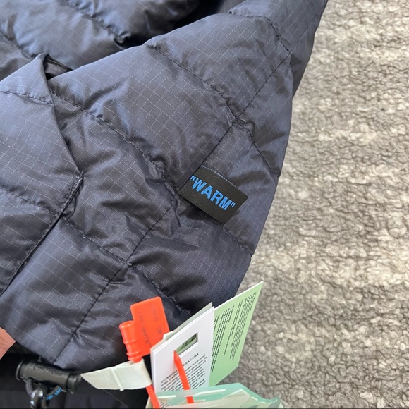 🎊HP!!🎉🖤 NWT🖤 OFF-WHITE Packable Hooded Puffer Jacket - Picture 8 of 16